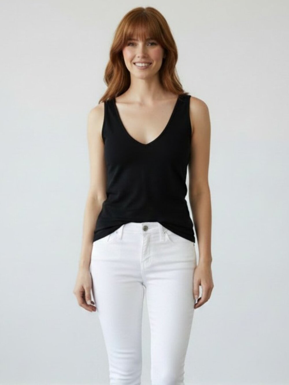 LITA by Ciara Knit V-Neck Sleeveless Black Tank Top NWT Size Medium